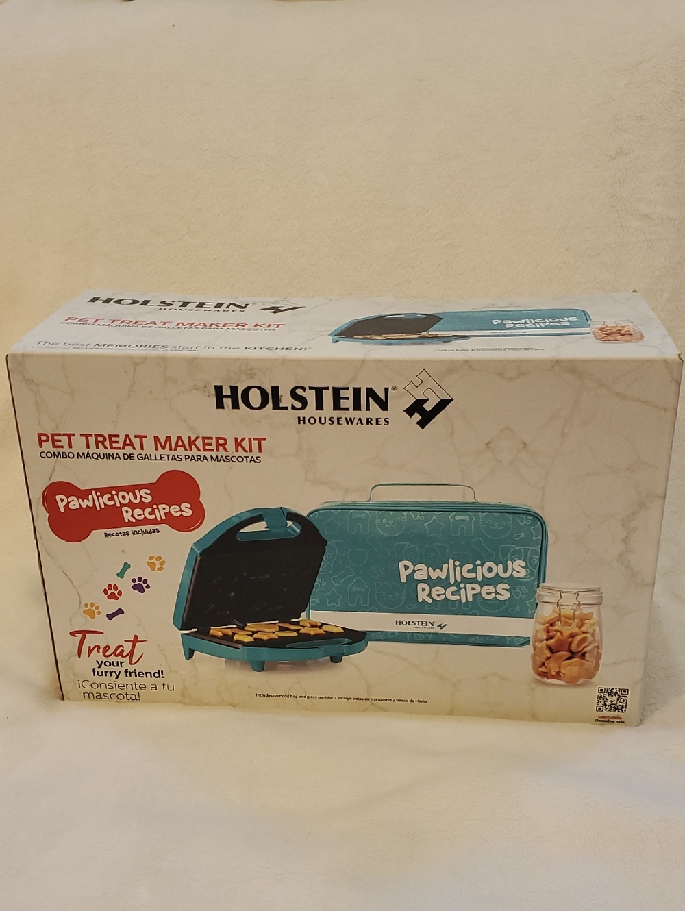 Holstein Pet Treat Maker Kit in Teal - Pawlicious Recipes, Bag, & Jar NEW In Box